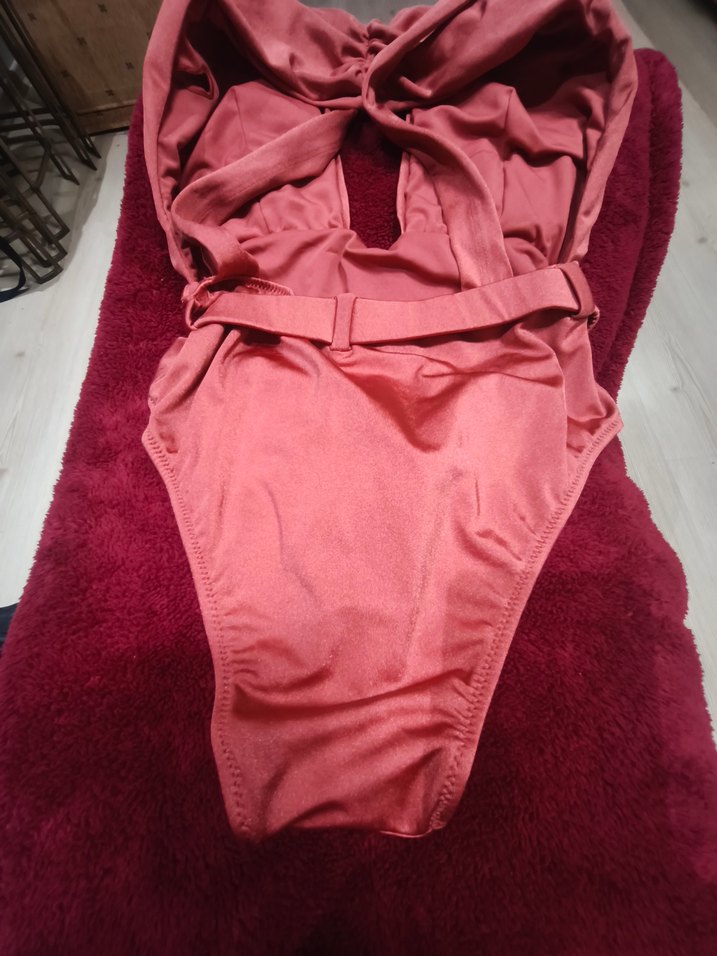 Bordo Parlak Kemer Detaylı Uzun Mayo - Görsel 3