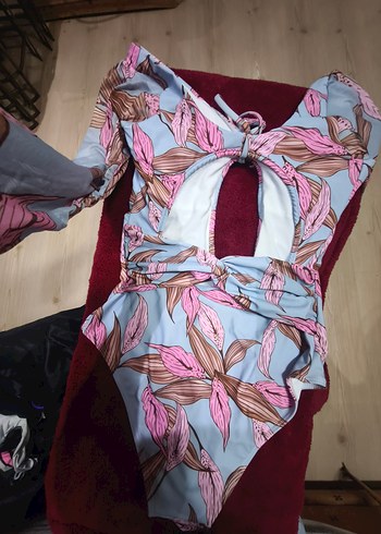 Pembe Yaprak Desenli Drapeli Mayo - Görsel 4