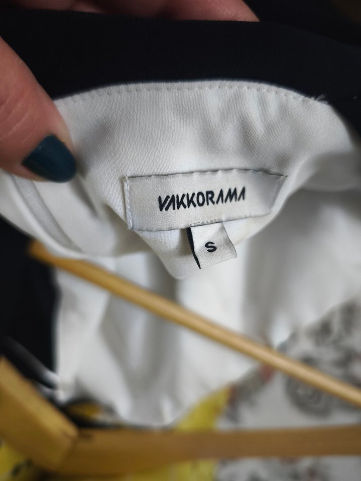 Siyah Mini Straplez Fırfırlı Büstiyer - Görsel 3