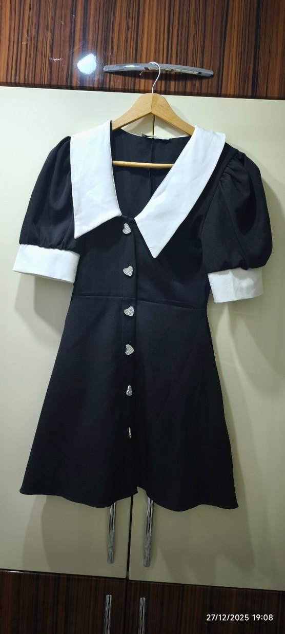 Düğmeli Siyah Midi Goth Elbise - Görsel 3