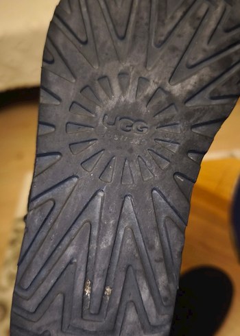 Siyah Süet UGG Kadın Bot - Görsel 3