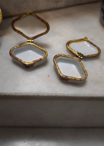 Renkli Çiçek Desenli Beyaz Minik Kutular - Görsel 2