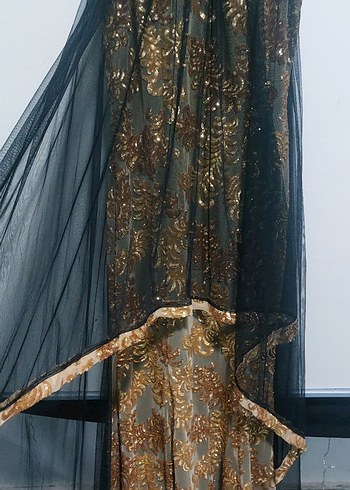 Gold Desenli Uzun Drapeli Straplez Abiye - Görsel 3