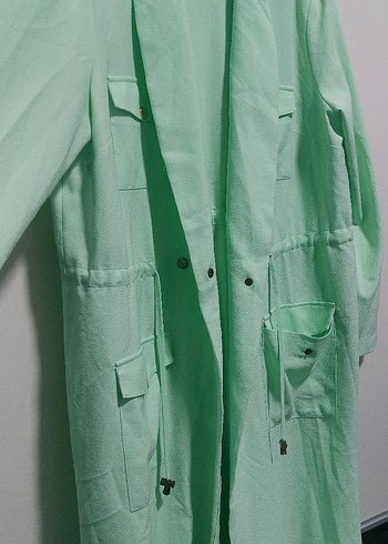 Düğmeli Uzun Yeşil Kadın Trençkot - Görsel 2