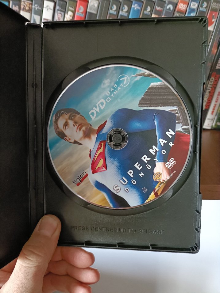 Superman Dönüyor DVD Türkçe Dublajlı - Görsel 3