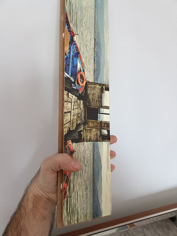 Gri Tonlarda Tekne ve İskelesi Tablosu - Görsel 4