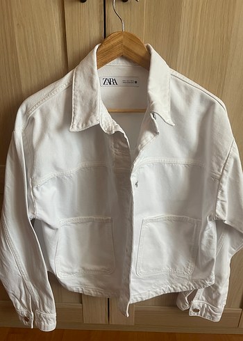 Beyaz Düğmeli Kadın Denim Ceket