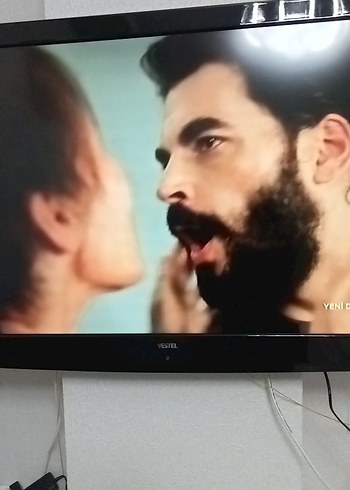 Vestel 127 ekran siyah duvara askılı televizyon - Görsel 7