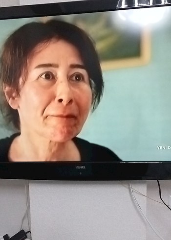 Vestel 127 ekran siyah duvara askılı televizyon - Görsel 8