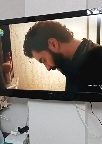 Vestel 127 ekran siyah duvara askılı televizyon - Görsel 10