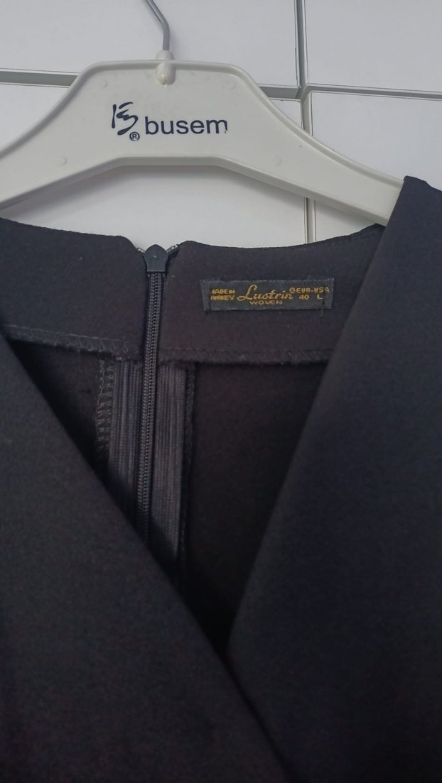 Siyah V Yaka Uzun Kadın Tulum - Görsel 3