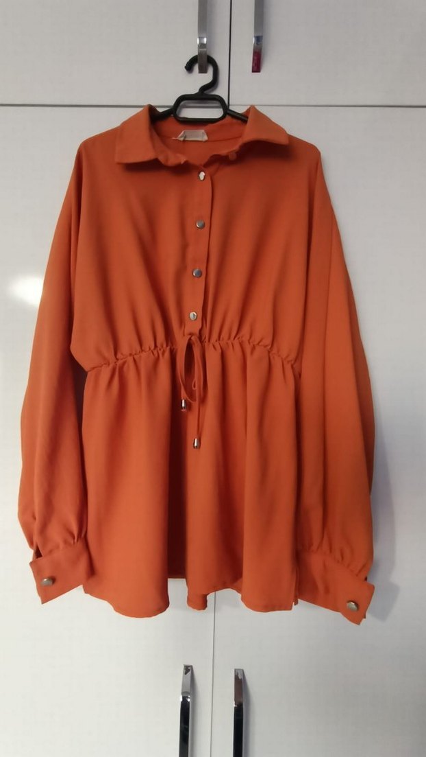 Düğmeli, Uzun Kollu Kadın Tunik - Görsel 2