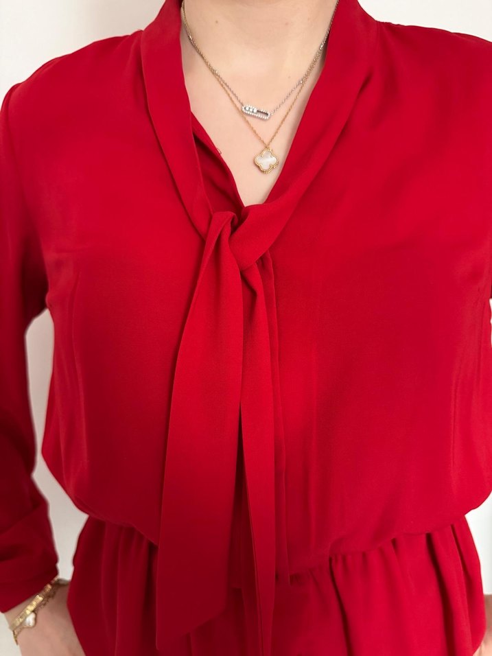 Kırmızı Parlak Düğmeli Bluzu - Görsel 3