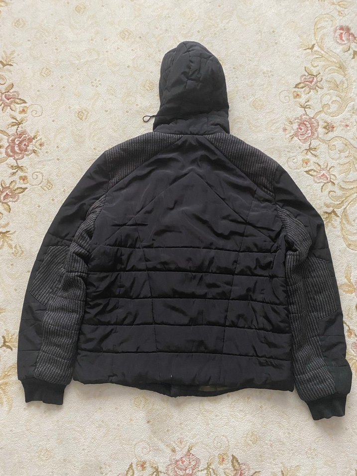 Erkek Siyah Kapüşonlu Fermuarlı Mont - Görsel 3