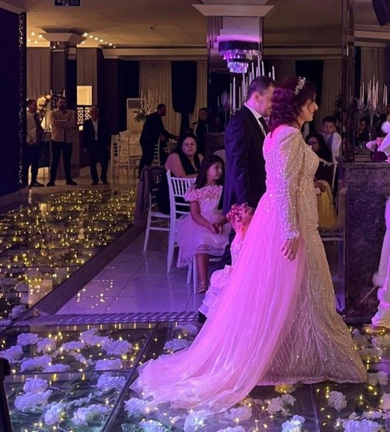 Boncuk İşlemeli Bej Uzun Kollu Abiye Elbise - Görsel 3