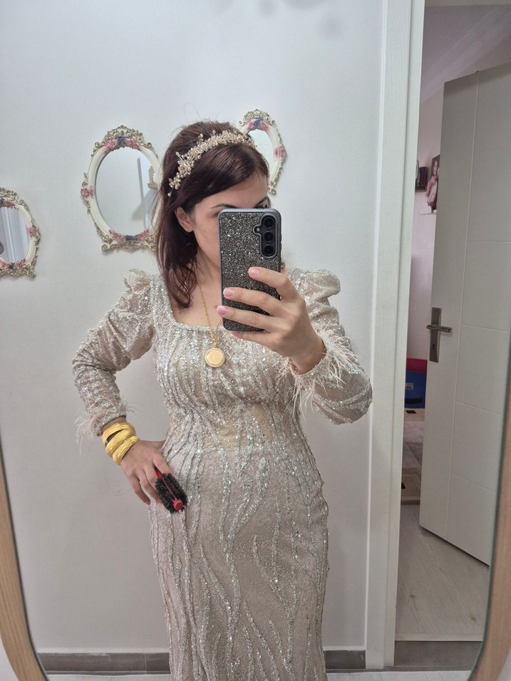 Boncuk İşlemeli Bej Uzun Kollu Abiye Elbise - Görsel 5