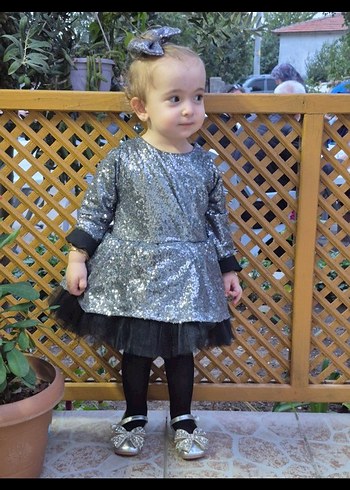 Parlak Gri Pul Payetli Kız Çocuk Elbise - Görsel 2