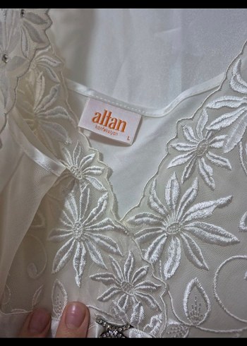 İşlemeli Beyaz Uzun Kollu Kadın Gecelik - Görsel 6