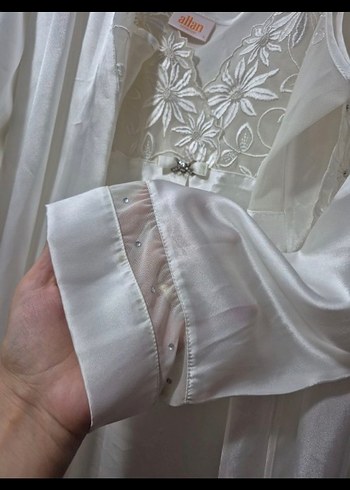 İşlemeli Beyaz Uzun Kollu Kadın Gecelik - Görsel 4