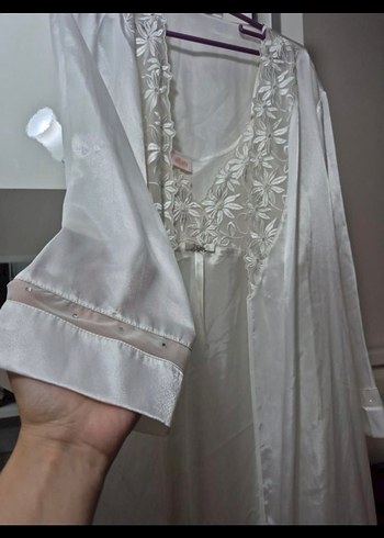 İşlemeli Beyaz Uzun Kollu Kadın Gecelik - Görsel 7