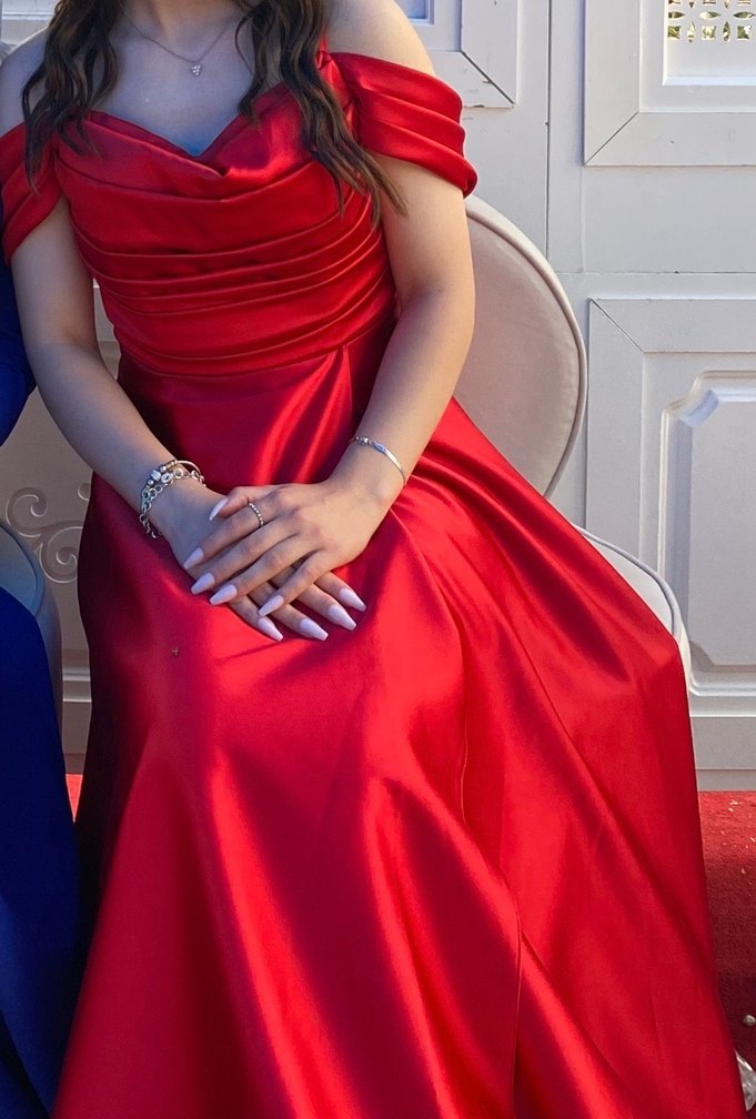 Kırmızı Drapeli Uzun Kadın Abiye Elbise - Görsel 2
