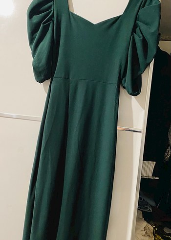 Drapeli V Yaka zümrüt yeşili Uzun Elbise - Görsel 2
