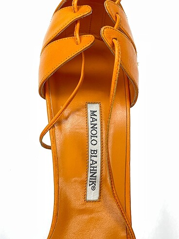 41 Beden turuncu Renk Manolo Blahnik Stiletto %70 İndirimli.