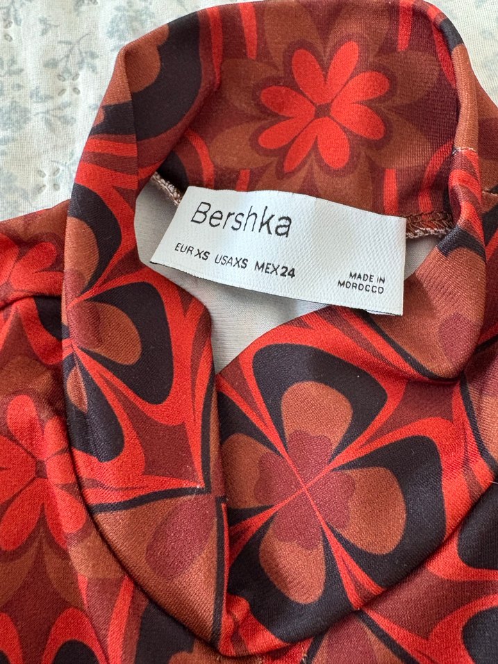 Kırmızı Bağcıklı Crop Top - Görsel 2