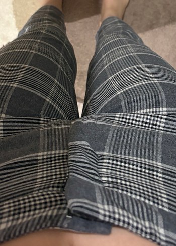 Ekose Desenli H&M Gri Kumaş Kadın Pantolon - Görsel 2