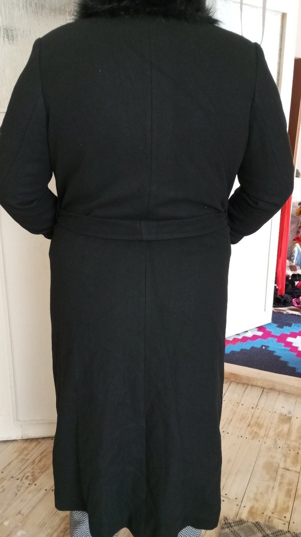 Kuşaklı Siyah Uzun Kaban - Görsel 4