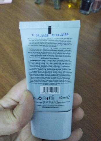 Flormar Glow Up Mavi BB Krem SPF 50 - Görsel 2