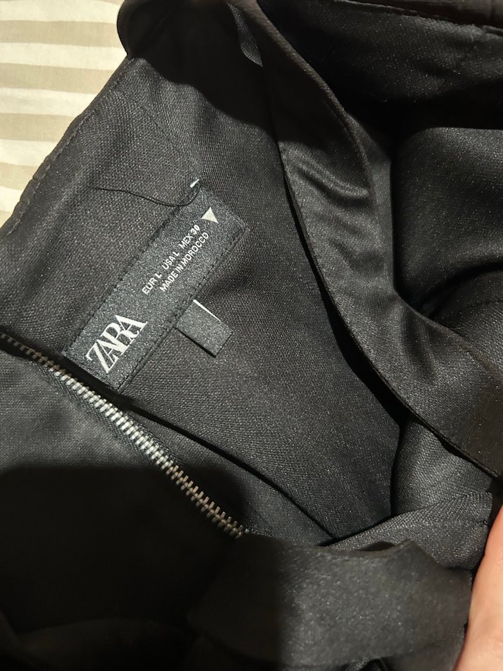 Siyah V Yaka Kadın Bustiyer - Görsel 3