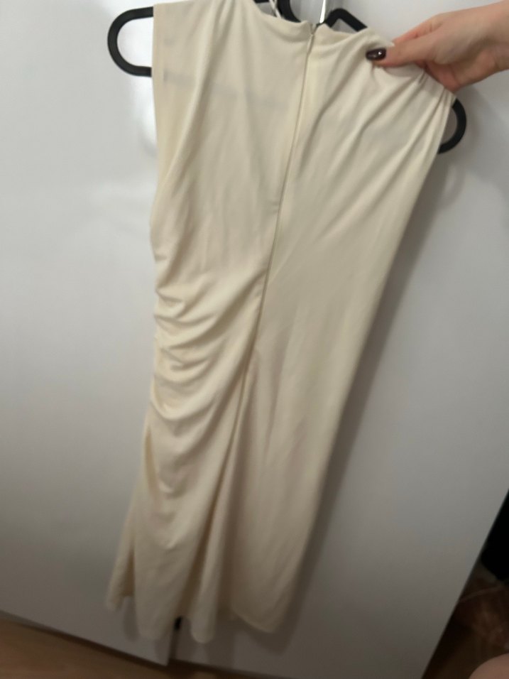 Beyaz Drapeli Kolsuz Midi Elbise - Görsel 2