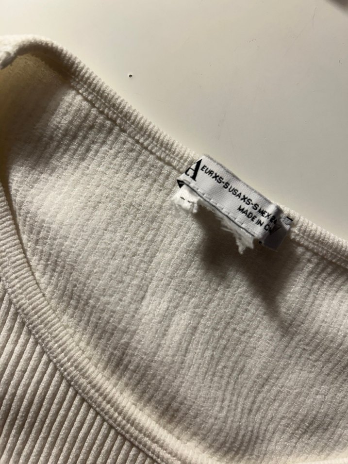 Kabul Detaylı Bohem Kolsuz Örme Kadın Atlet - Görsel 2