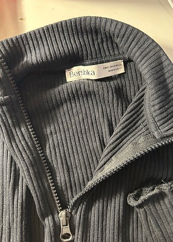 Gri Kadın Yüksek Yakalı Fermuarlı Hırka - Görsel 2