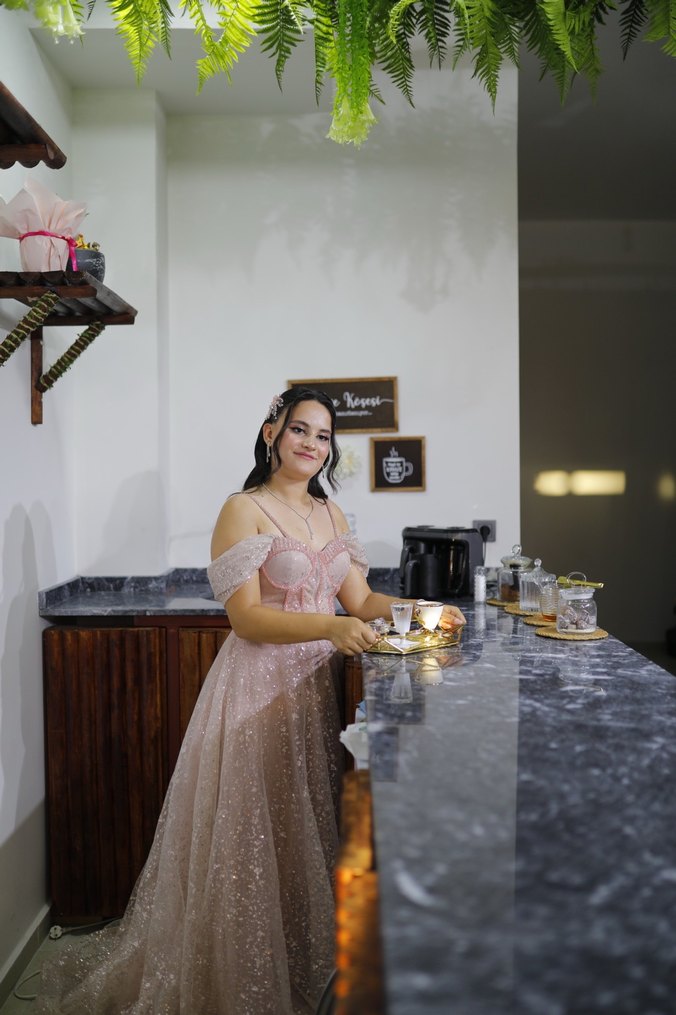 Pembe Straplez Parlak Uzun Bohem Gelinlik - Görsel 4