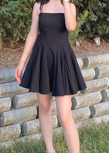 m Beden Askılı Siyah mini Elbise