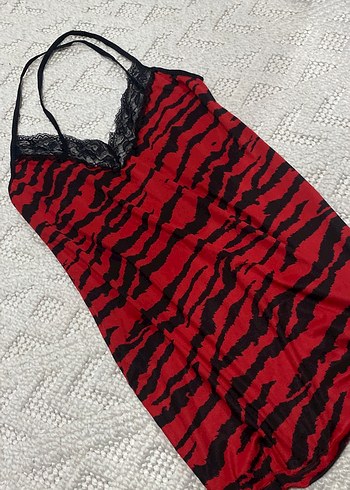 Kırmızı Zebra Desenli Mini İnce Askılı Kadın Pijama