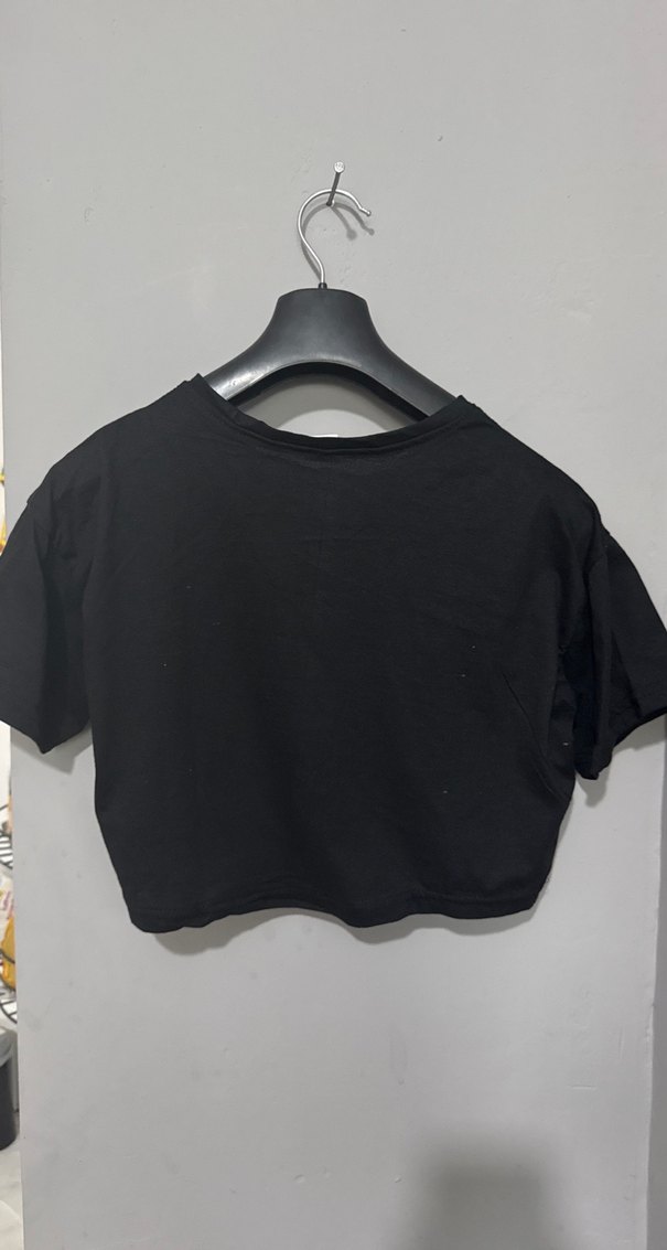 Siyah Baskılı Kısa Crop Top - Görsel 2