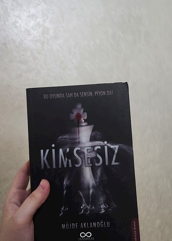 Kimsesiz - Müjde Aklanoglu