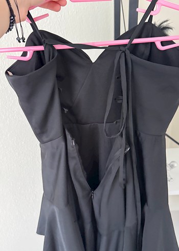H&M Siyah Mini Fırfırlı Kadın Abiye Elbise