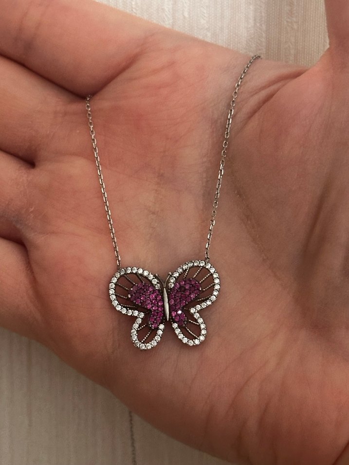 Mini Kelebek Figürlü Boncuklu Kadın Kolye - Görsel 3