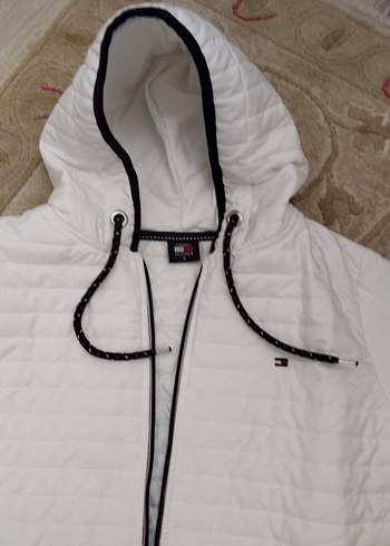 Kapüşonlu ince  Kadın Kışlık Mont - Görsel 4