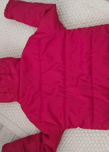 Kirmizi Kapüşonlu Kadın mont - Görsel 5