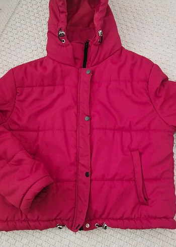 Kirmizi Kapüşonlu Kadın mont - Görsel 2