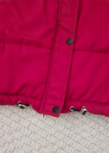 Kirmizi Kapüşonlu Kadın mont - Görsel 4