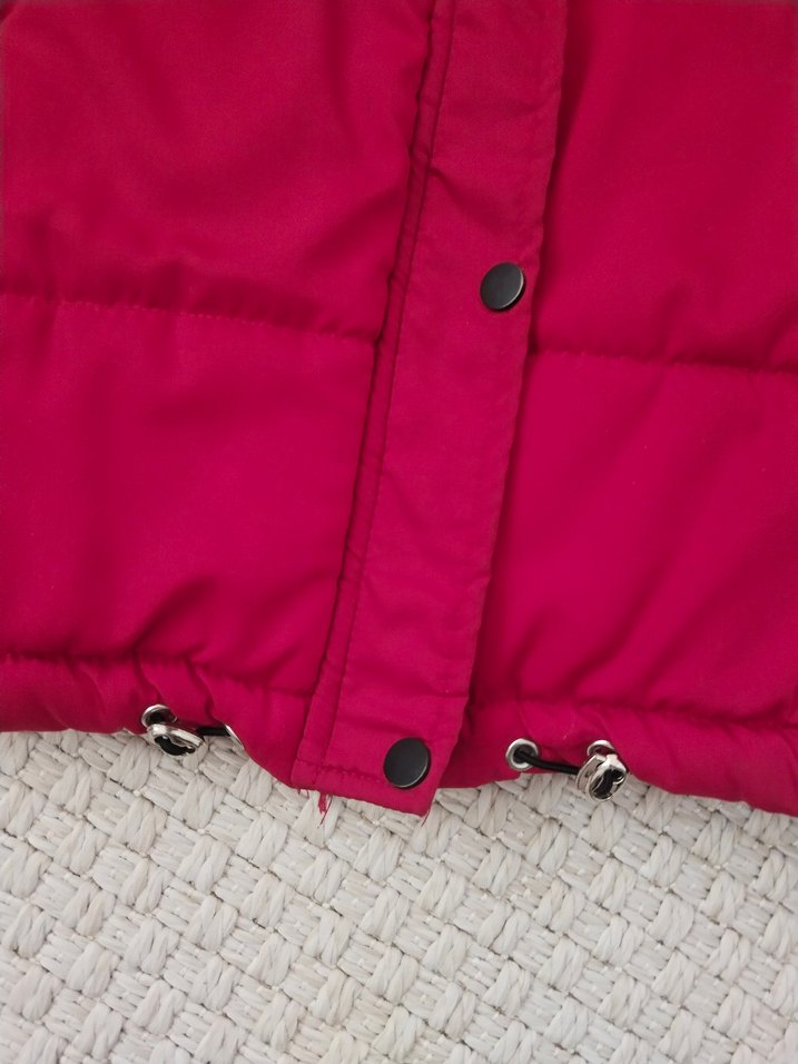 Kirmizi Kapüşonlu Kadın mont - Görsel 4