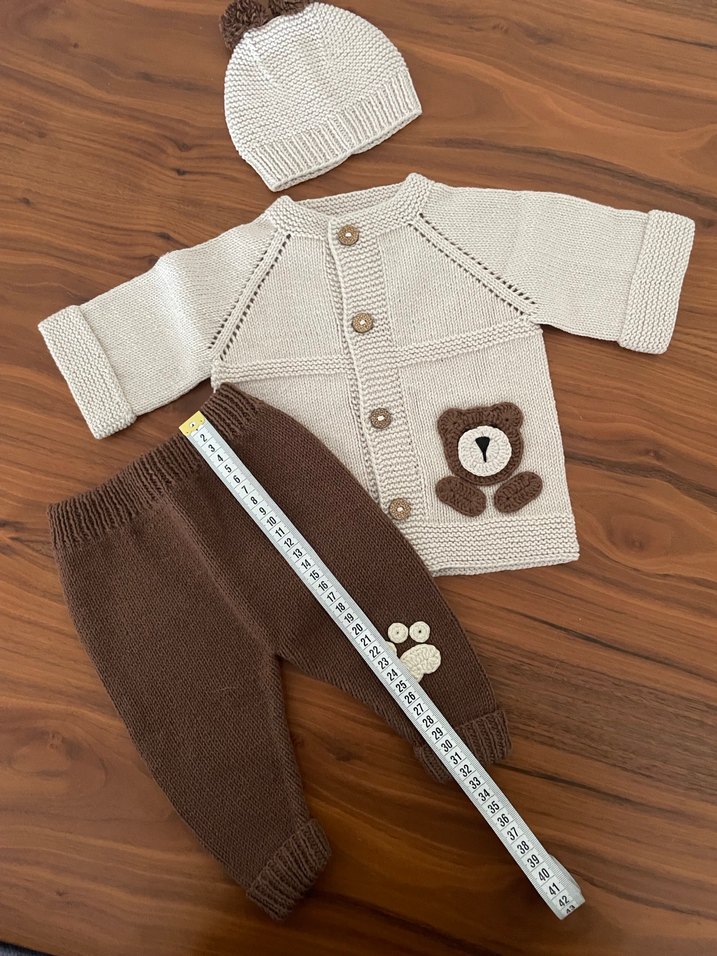 Organik 
Erkek Bebek Örgü Hırka, Pantolon ve Bere Seti - Görsel 5