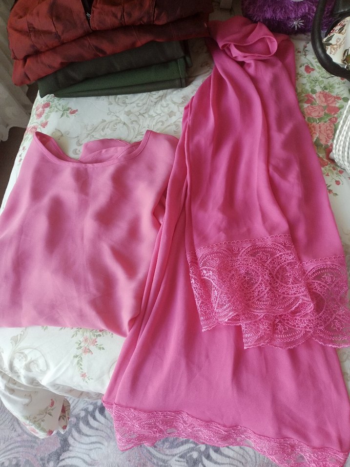 Pembe yuvarlak Yaka Dökümlü - Görsel 5