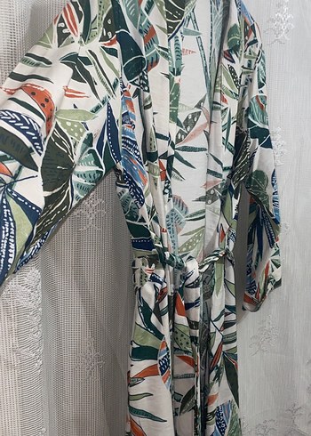l Beden Uzun, bol kesim, çok renkli bohem kimono